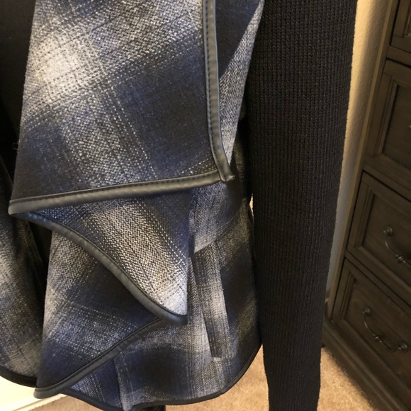 Navy Blue and Gray Sweater Jacket - Picture 6 of 13